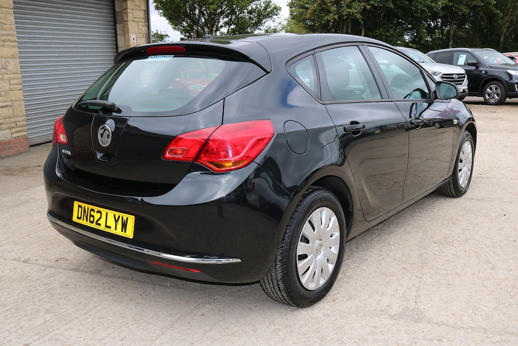Vauxhall Astra 1.4 16V Exclusiv Euro 5 #6