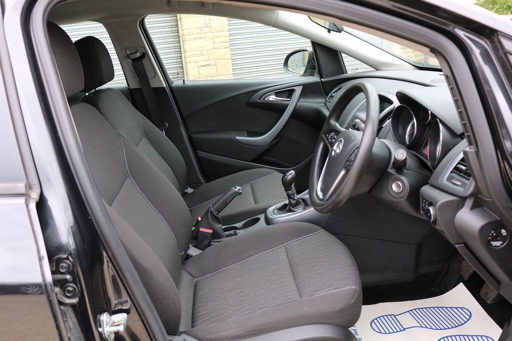 Vauxhall Astra 2.0L 2.0 Cdti Sri Euro 5 Black #15