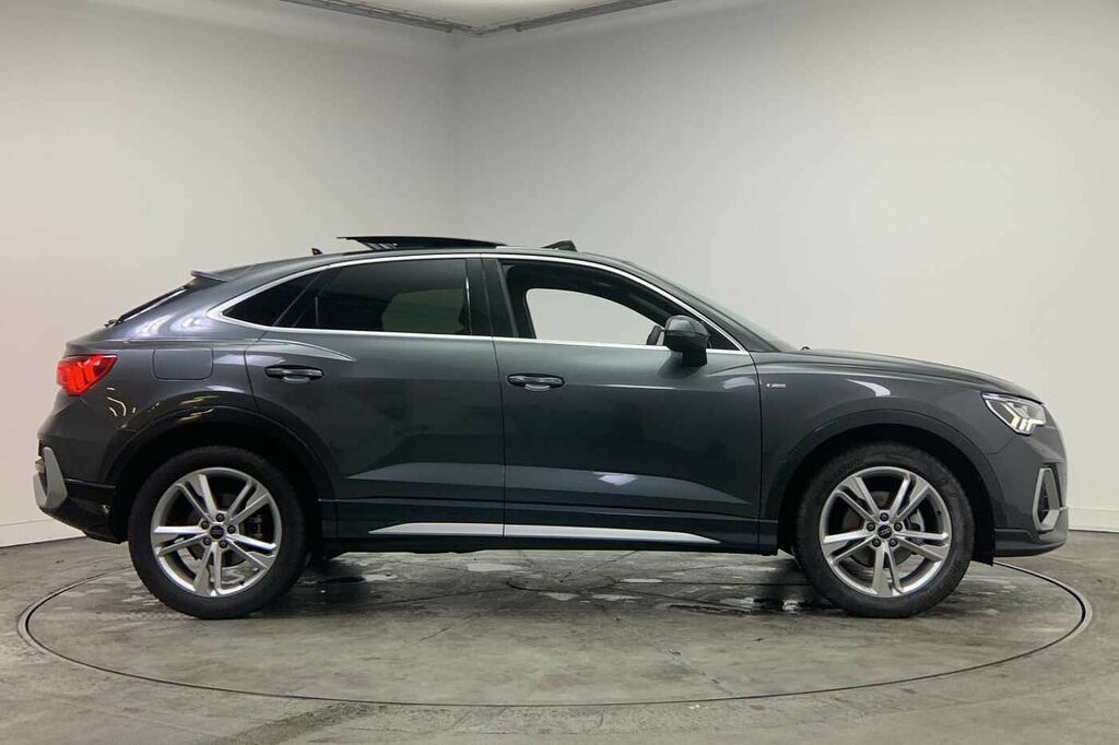 Audi Q3 S Line 35 Tfsi 150 Ps S Tronic - 2024 Grey #4