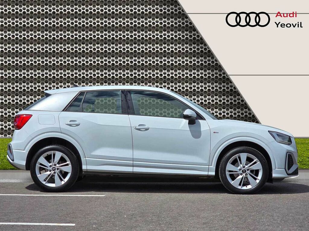 Audi Q2 S Line 35 Tfsi 150 Ps S Tronic - 2023 EF72ZST White #4