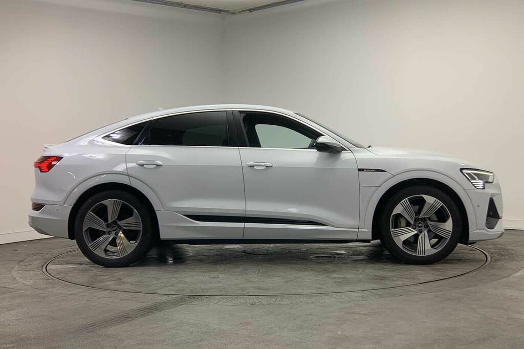 Audi E-tron Sportback S Line 50 Quattro 230,00 Kw - 2021 GV21ULB White #4