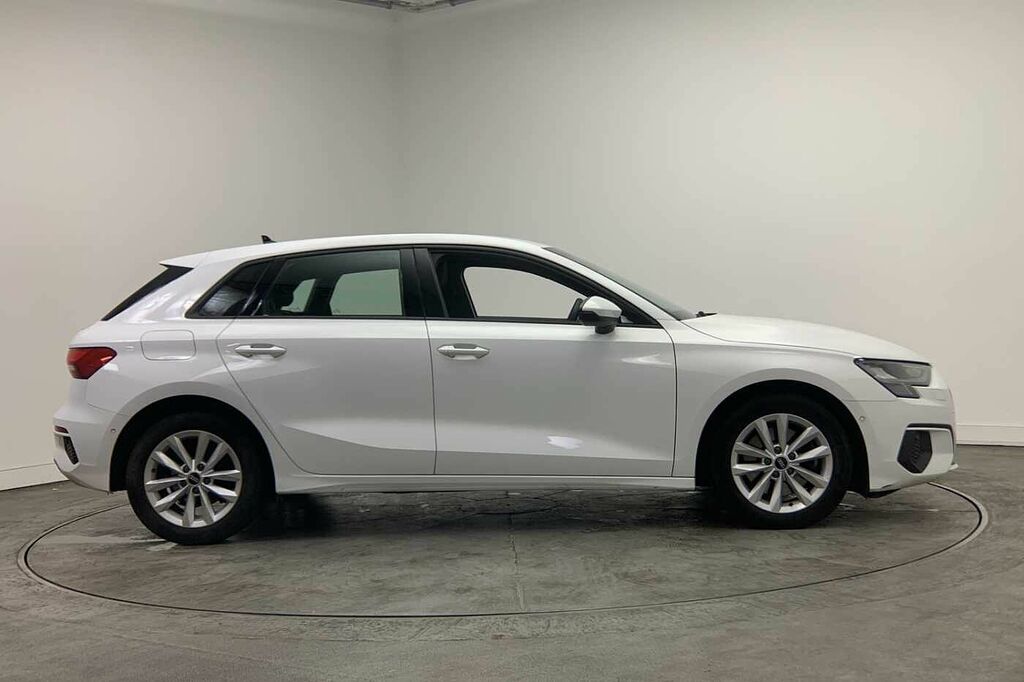 Audi A3 Technik 35 Tfsi 150 Ps S Tronic - 2021 HG21FZO White #4