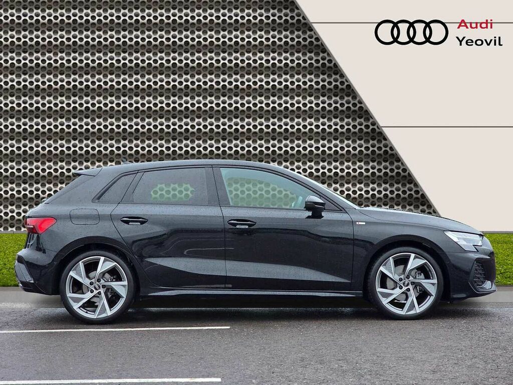 Audi A3 Black Edition 35 Tfsi 150 Ps S Tronic - 2025 KR25XRF Black #4