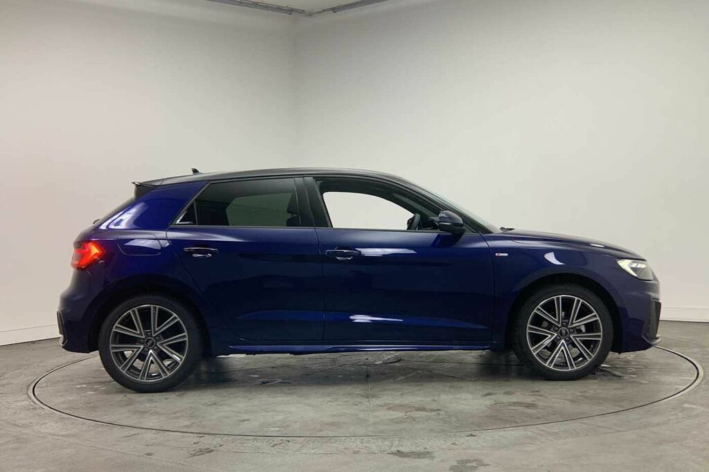 Audi A1 S Line 25 Tfsi 95 Ps 5-Speed HG26NNF Blue #4