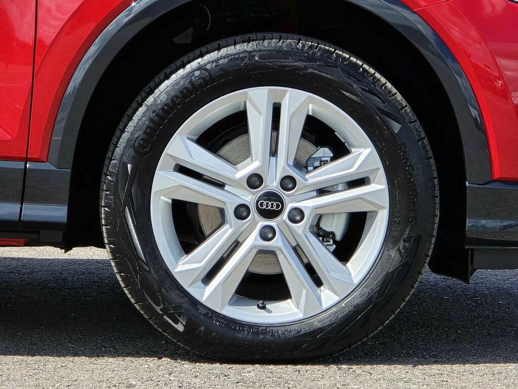 Audi Q2 Sport 35 Tfsi 150 Ps S Tronic Red #5
