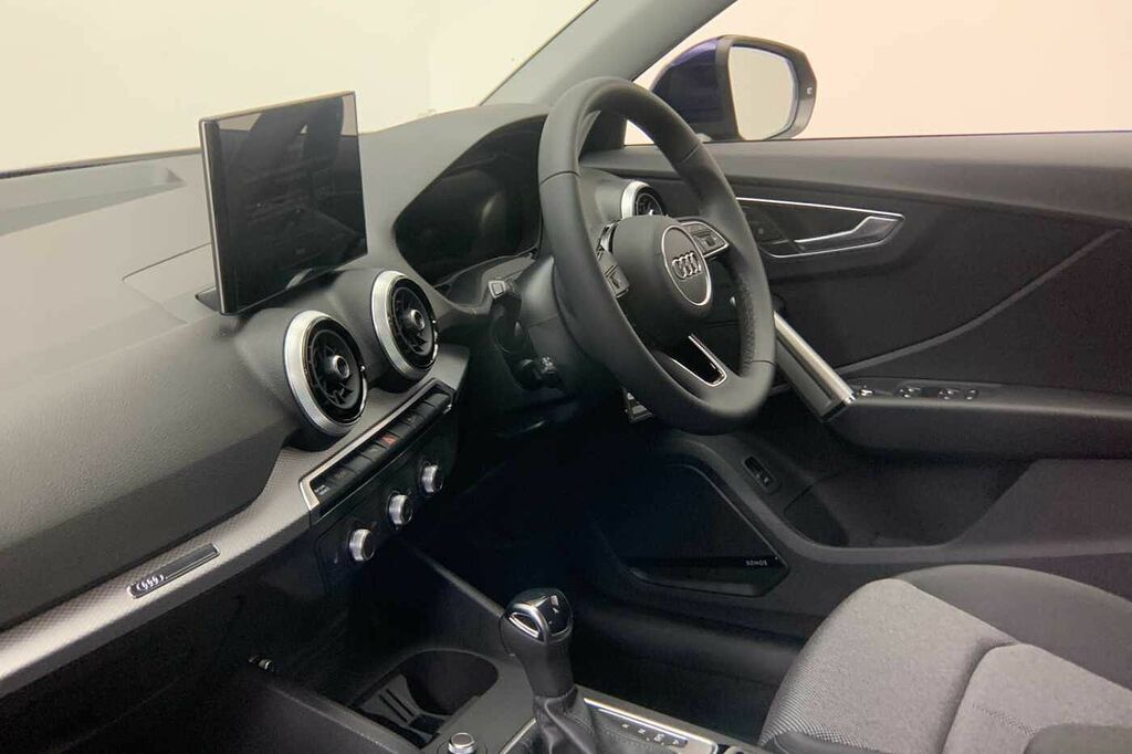 Audi Q2 Sport 35 Tfsi 150 Ps S Tronic Blue #2