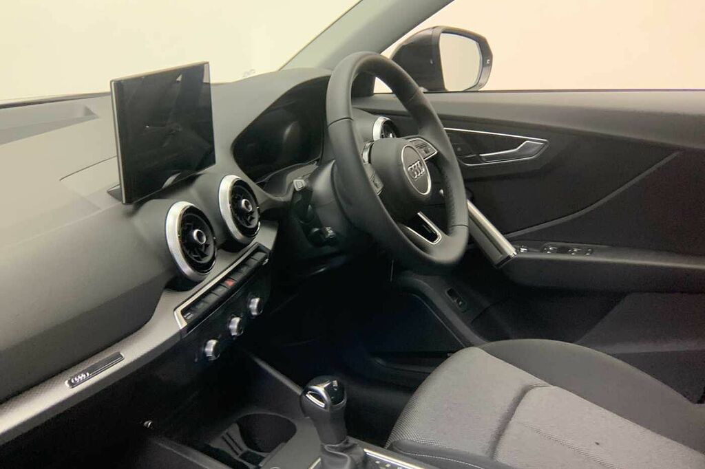 Audi Q2 Sport 35 Tfsi 150 Ps S Tronic Grey #2