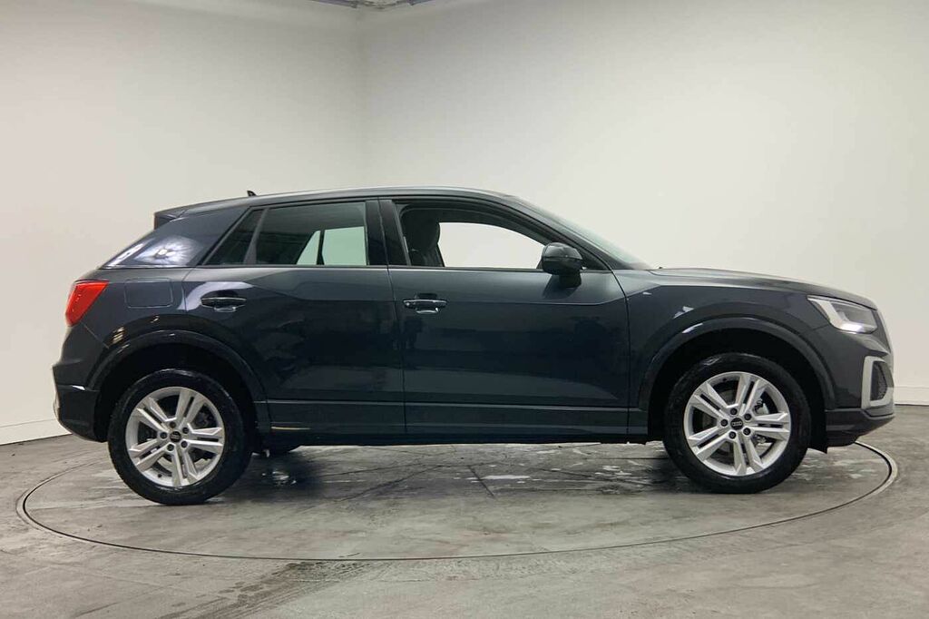 Audi Q2 Sport 35 Tfsi 150 Ps S Tronic Grey #4