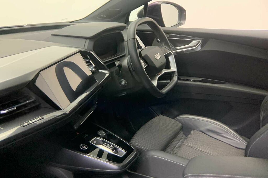 Audi Q4 E Tron Q4 S Line 35 E-tron 125,00 Kw - 2021 WU71BHA Purple #2