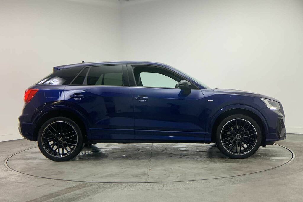 Audi Q2 Black Edition 35 Tfsi 150 Ps S Tronic - 2023 ML23XZG Blue #4