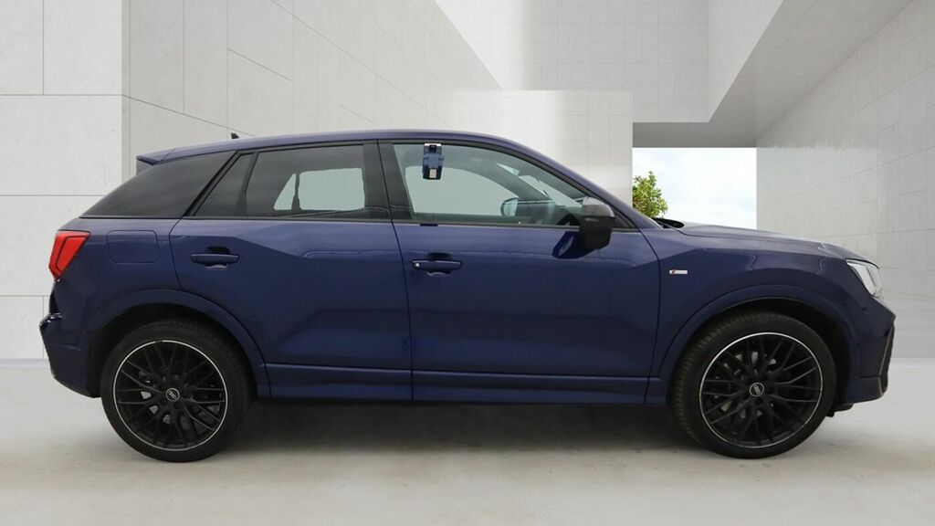 Audi Q2 Black Edition 35 Tfsi 150 Ps S Tronic Blue #5