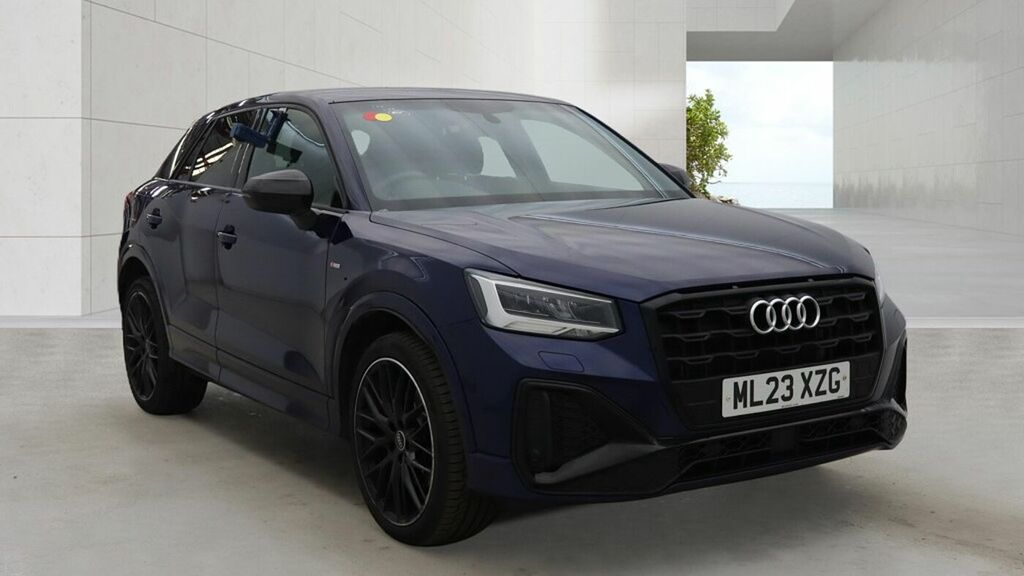 Audi Q2 Black Edition 35 Tfsi 150 Ps S Tronic Blue
