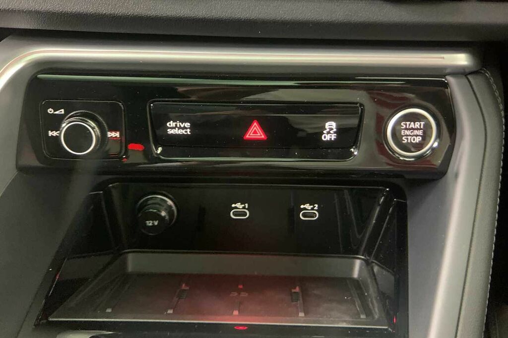 Audi Q5 45 Tfsi Quattro S Line S Tronic Tech Pack Black #27