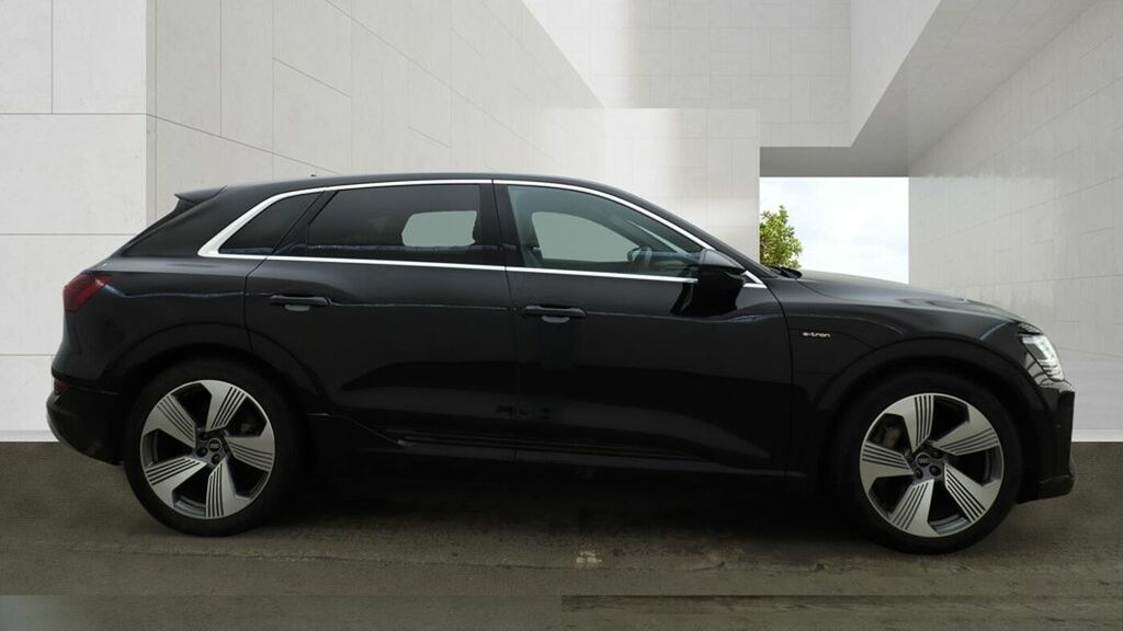 Audi E-Tron S S Line 50 Quattro 230,00 Kw Black #6