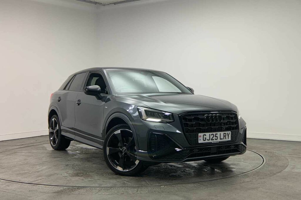 Audi Q2 Black Edition 35 Tfsi 150 Ps S Tronic - 2025 Grey