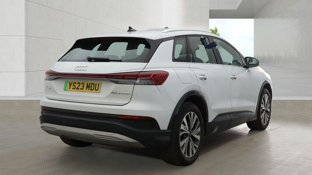 Audi Q4 E Tron Q4 Sport 40 E-tron 150,00 Kw White #4