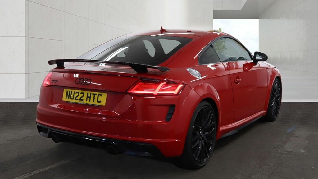 Audi TT Coup- Black Edition 40 Tfsi 197 Ps S Tronic Red #4