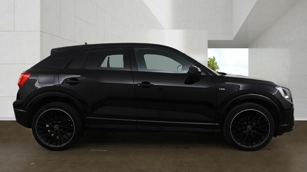 Audi Q2 Black Edition 35 Tfsi 150 Ps S Tronic Black #4