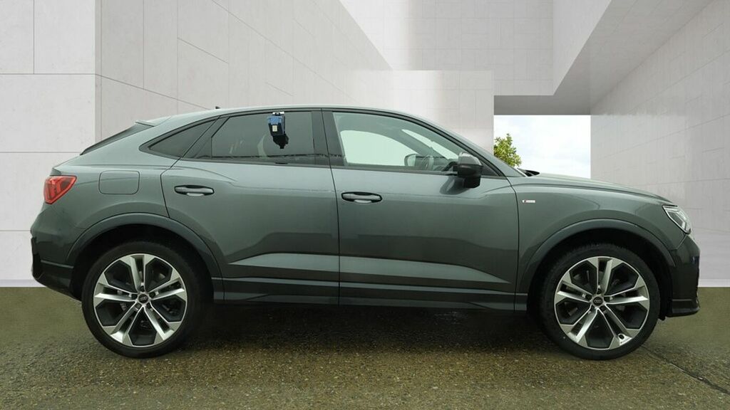 Audi Q3 Black Edition 45 Tfsi E 245 Ps S Tronic Grey #4