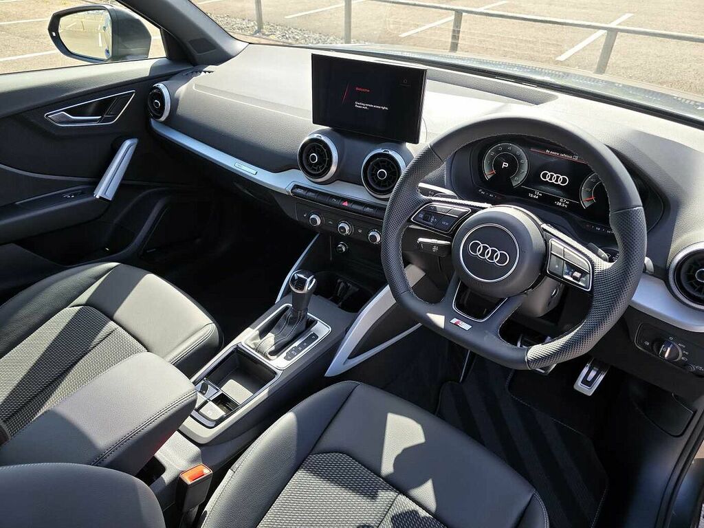 Audi Q2 Black Edition 35 Tfsi 150 Ps S Tronic Grey #6