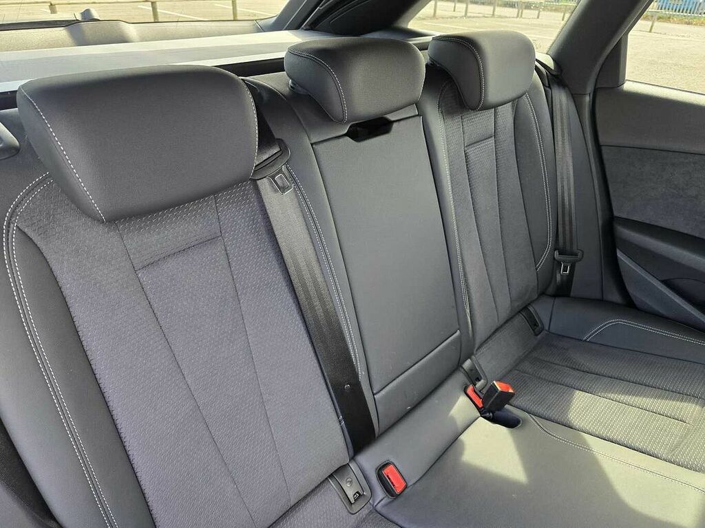 Audi A4 Avant Avant S Line 35 Tfsi 150 Ps S Tronic Blue #17