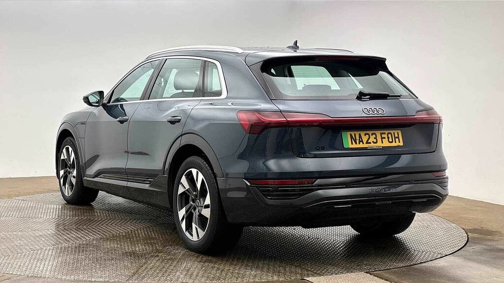 Audi Q8 e tron Sport 50 E-tron Quattro 250,00 Kw Blue #3