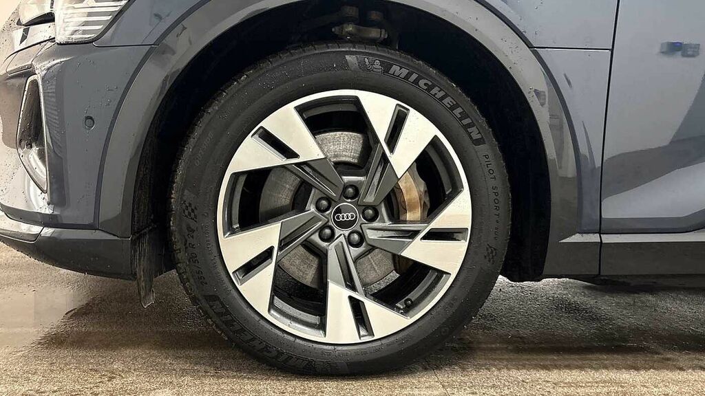 Audi Q8 e tron Sport 50 E-tron Quattro 250,00 Kw Blue #5