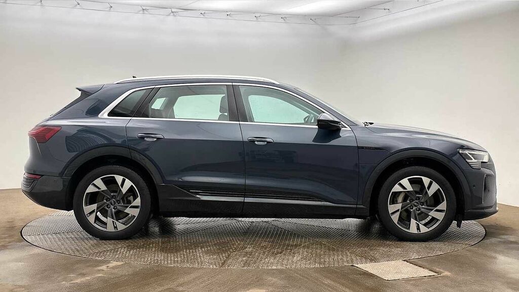 Audi Q8 e tron Sport 50 E-tron Quattro 250,00 Kw Blue #4