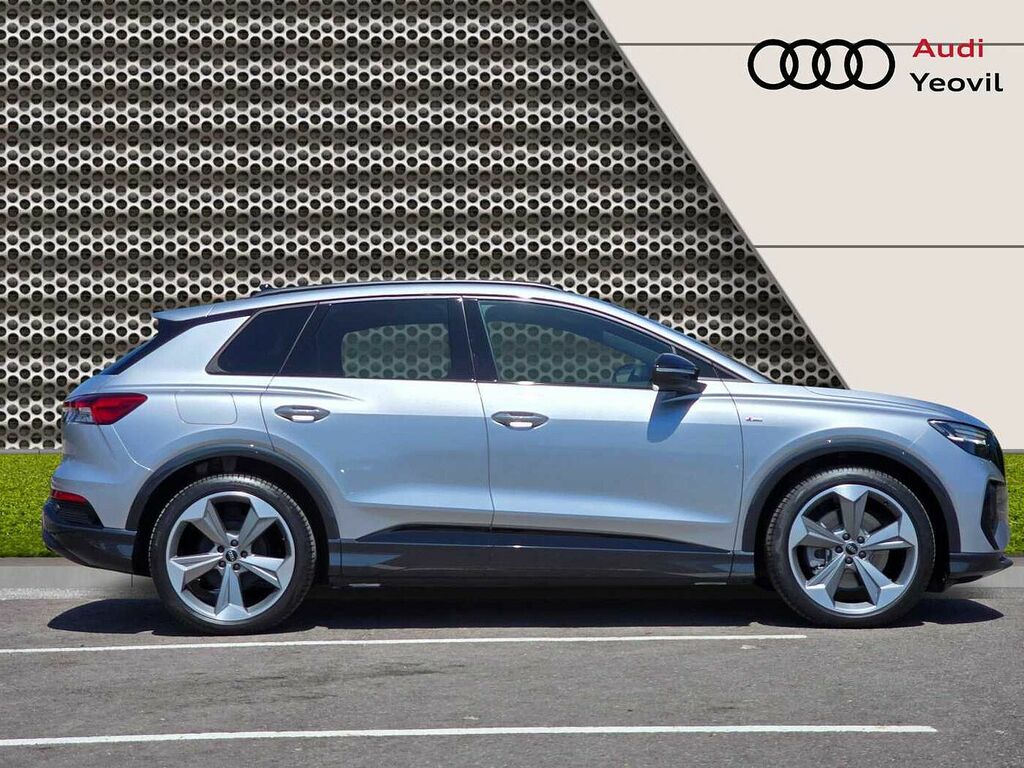 Audi Q4 E Tron Q4 Black Edition 40 E-tron 150,00 Kw Silver #4
