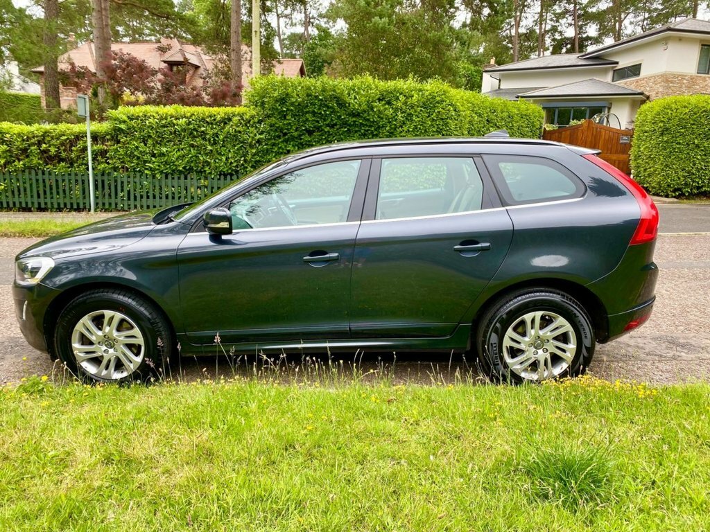 Volvo XC60 2.4L Se DF63CBU Grey #4
