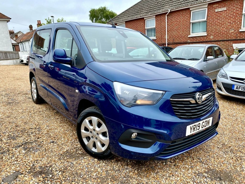 Vauxhall Combo Life 1.2L Energy Blue