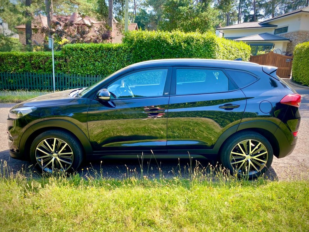 Hyundai Tucson 1.7L Go Se ET18RKU Black #4