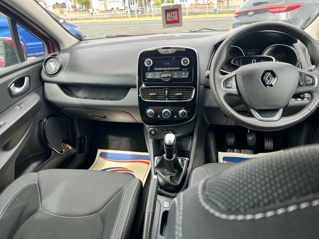 Renault Clio 0.9L Play LX68XOV Red #6