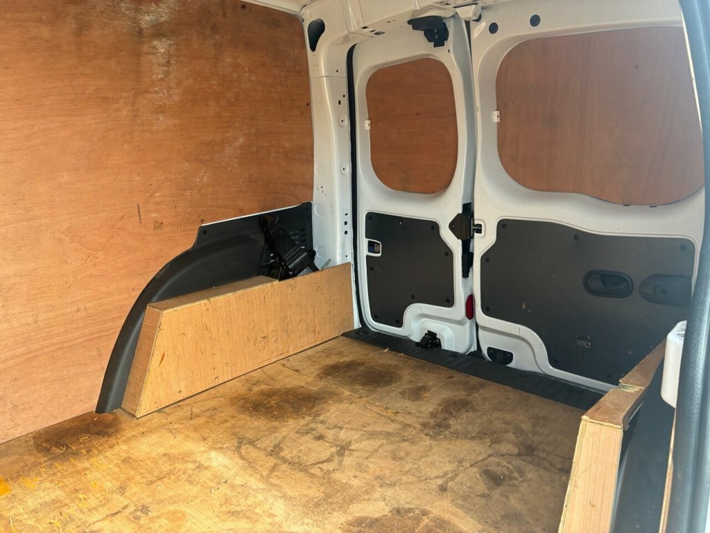 Renault Kangoo E-tech Ml20 33Kwh Business L2 White #15