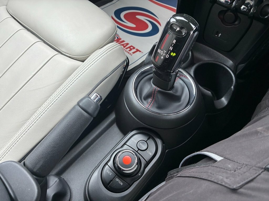 Mini Hatch  Silver #27