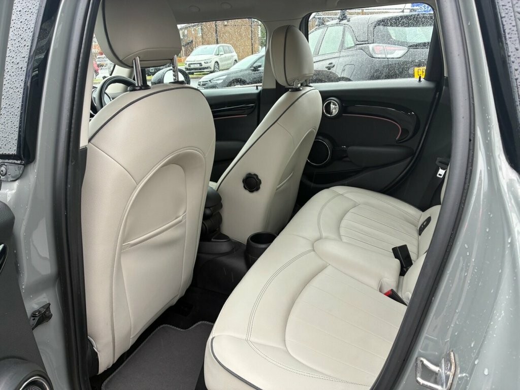 Mini Hatch  Silver #8