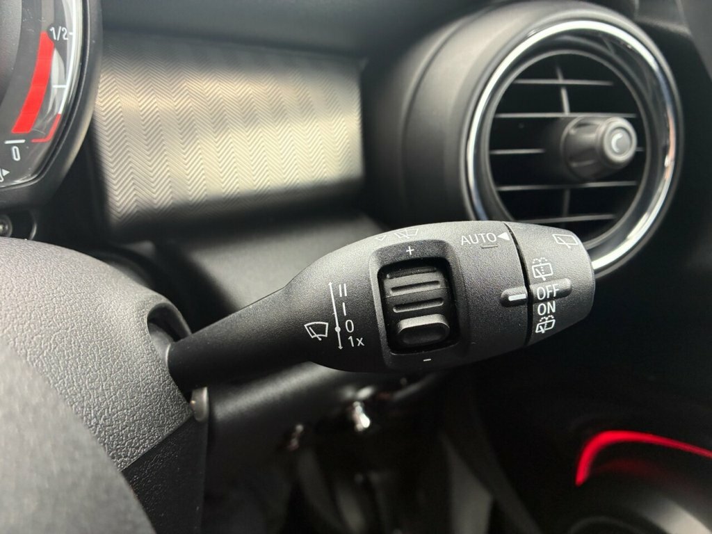 Mini Hatch  Silver #25