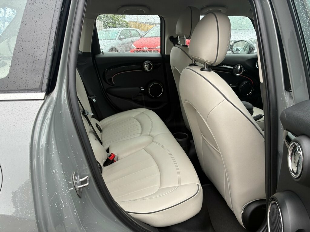 Mini Hatch  Silver #9