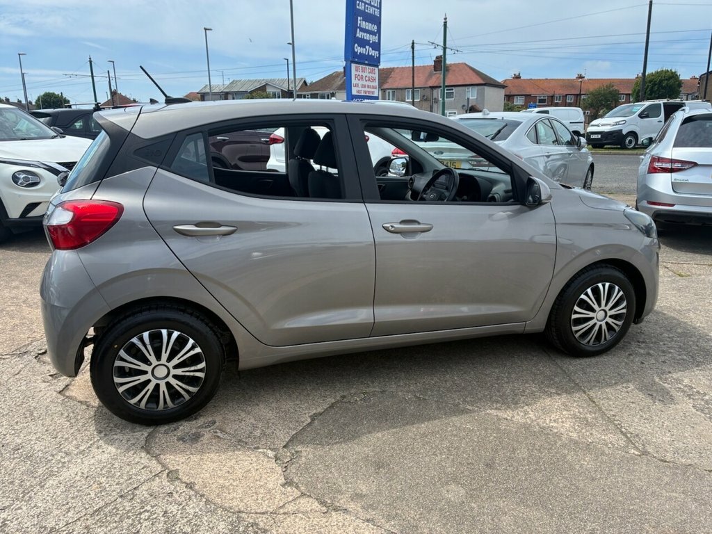 Hyundai I10 1L Se Connect Brown #4