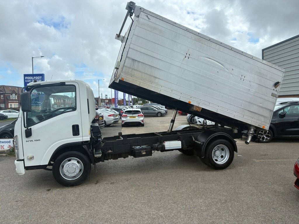 Isuzu Nkr 77 Turbo Di White #6