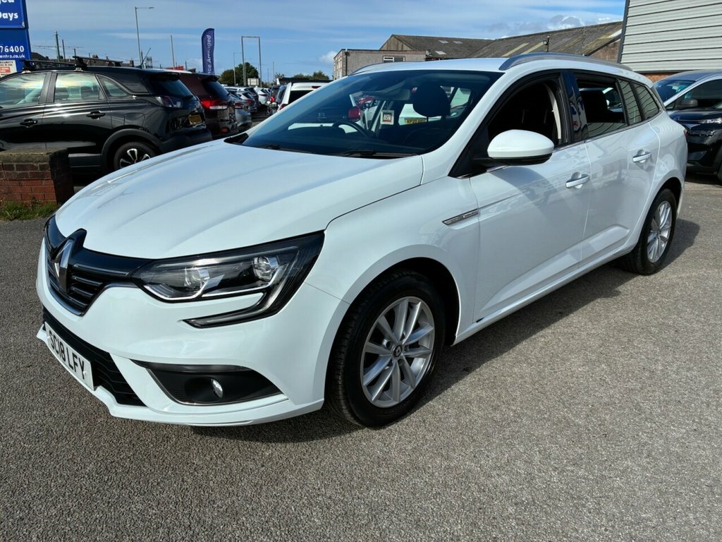 Renault Megane 1.5L Dynamique Nav White