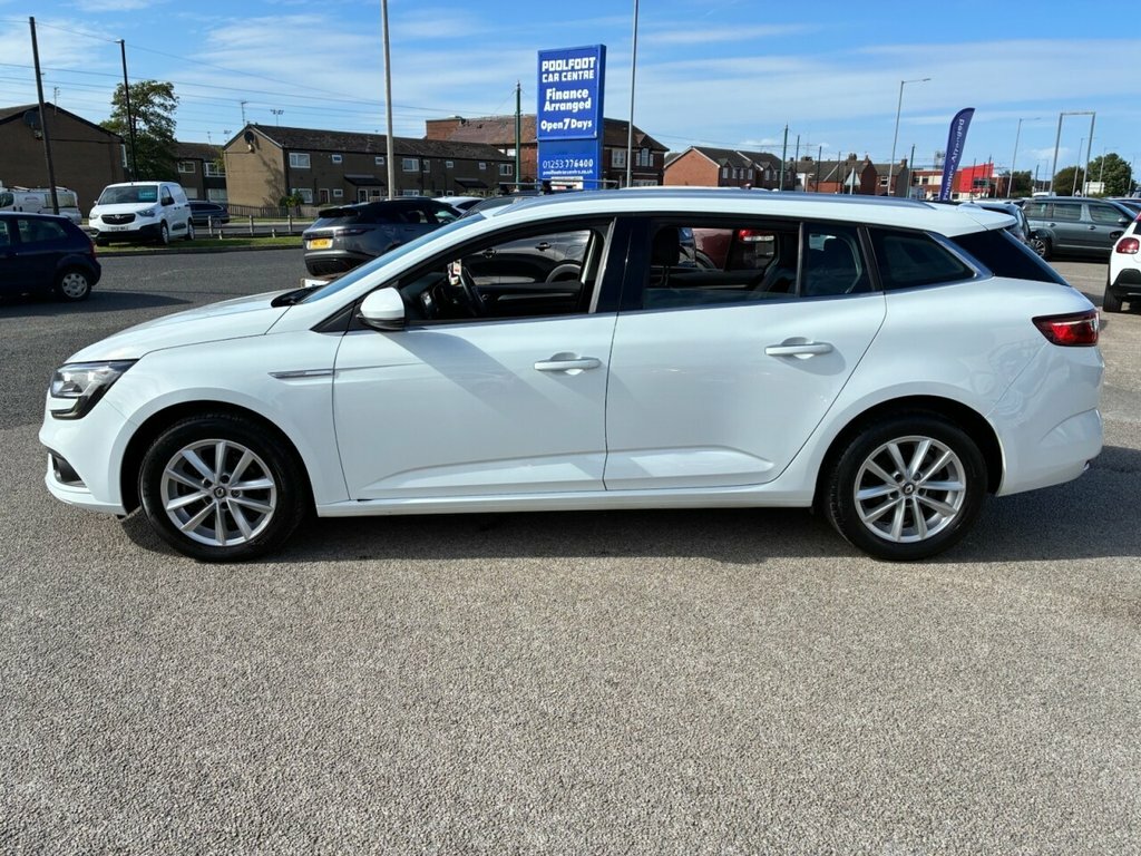 Renault Megane 1.5L Dynamique Nav White #4
