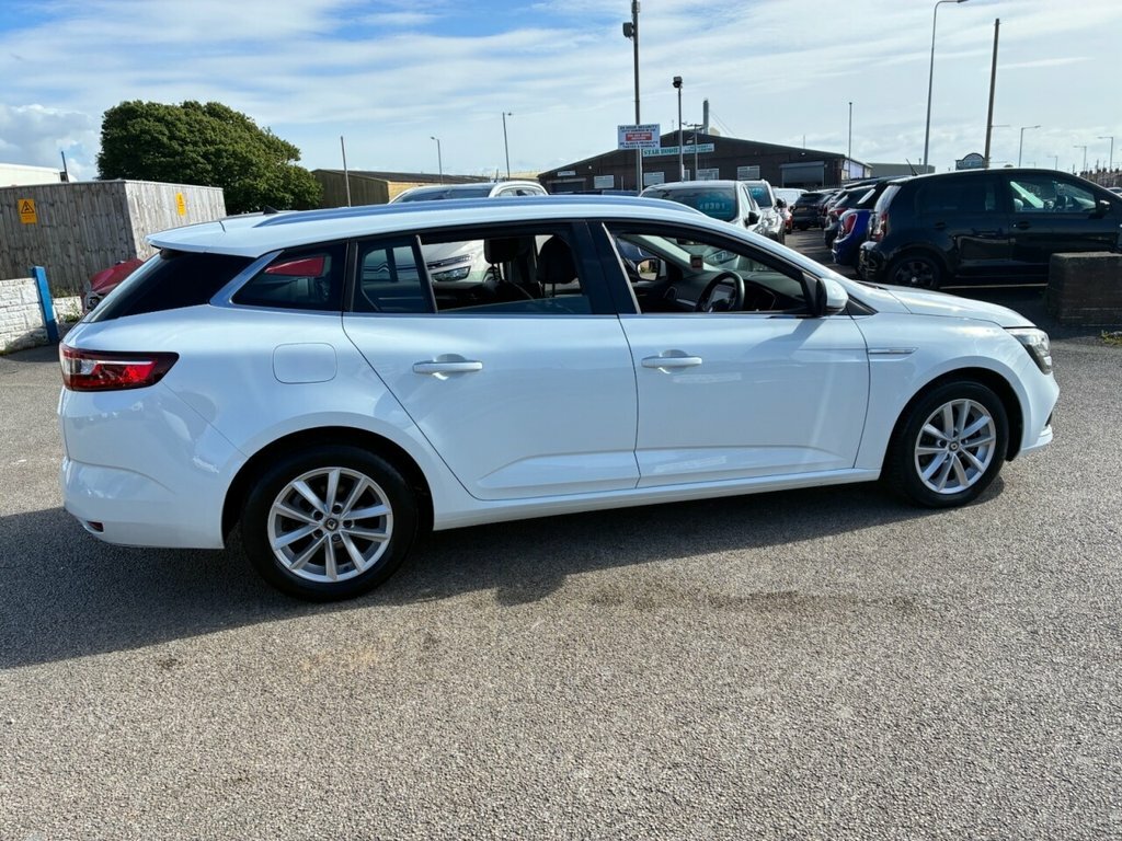 Renault Megane 1.5L Dynamique Nav White #5