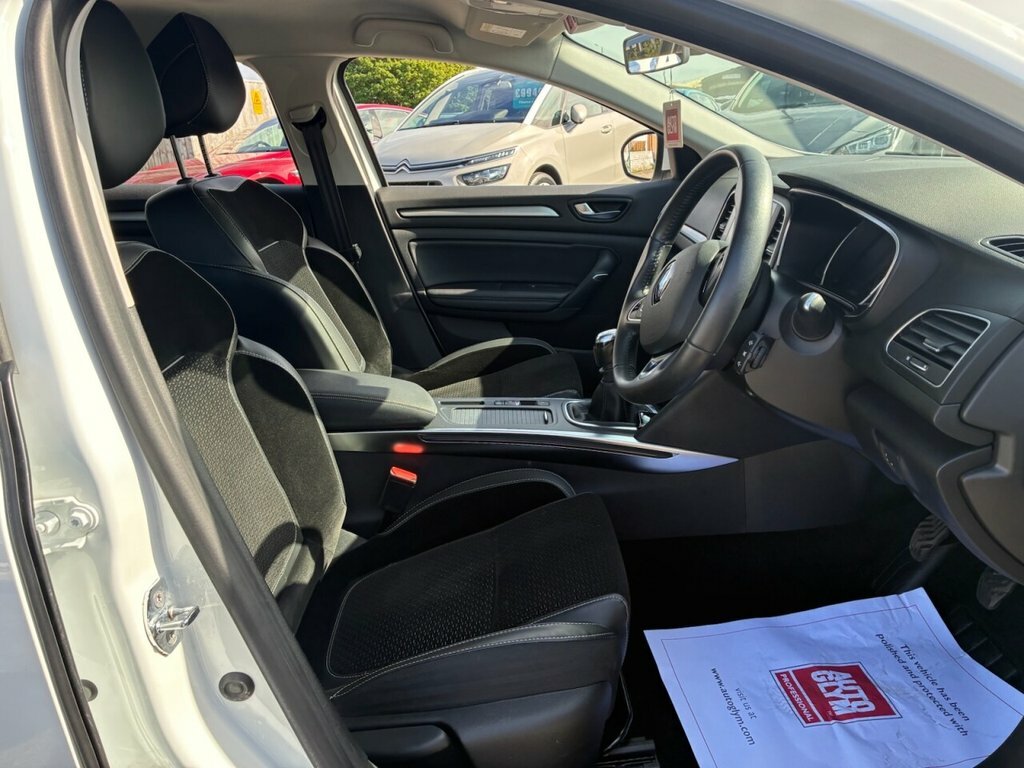 Renault Megane 1.5L Dynamique Nav White #3