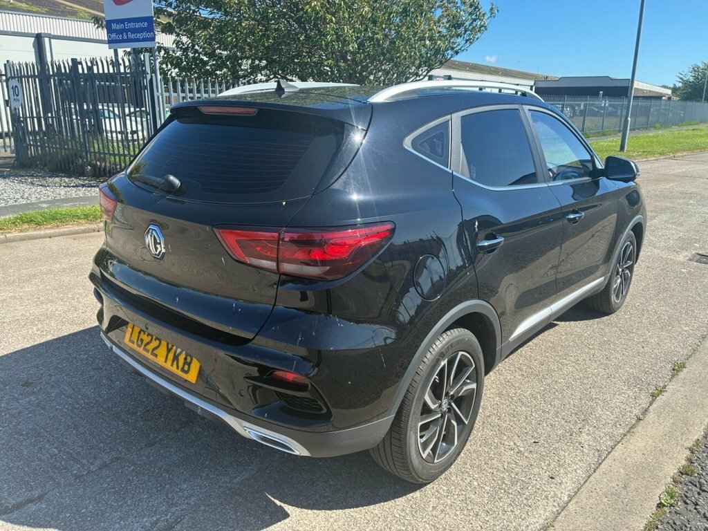 MG ZS 1L Exclusive Black #4