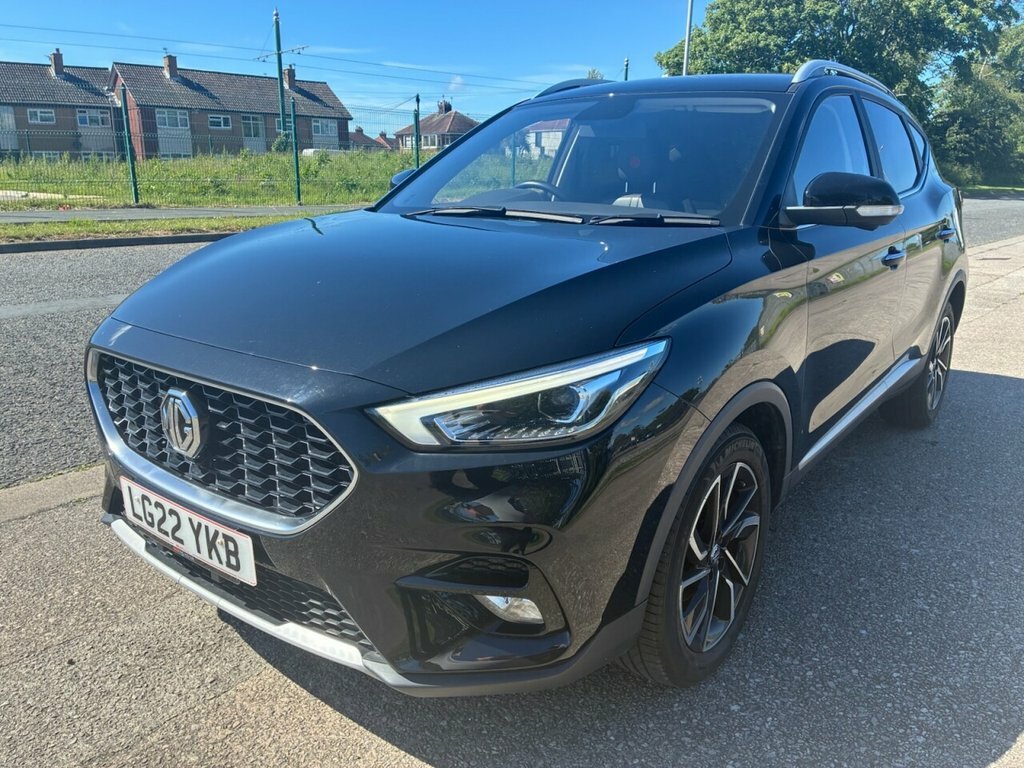 MG ZS 1L Exclusive Black #2