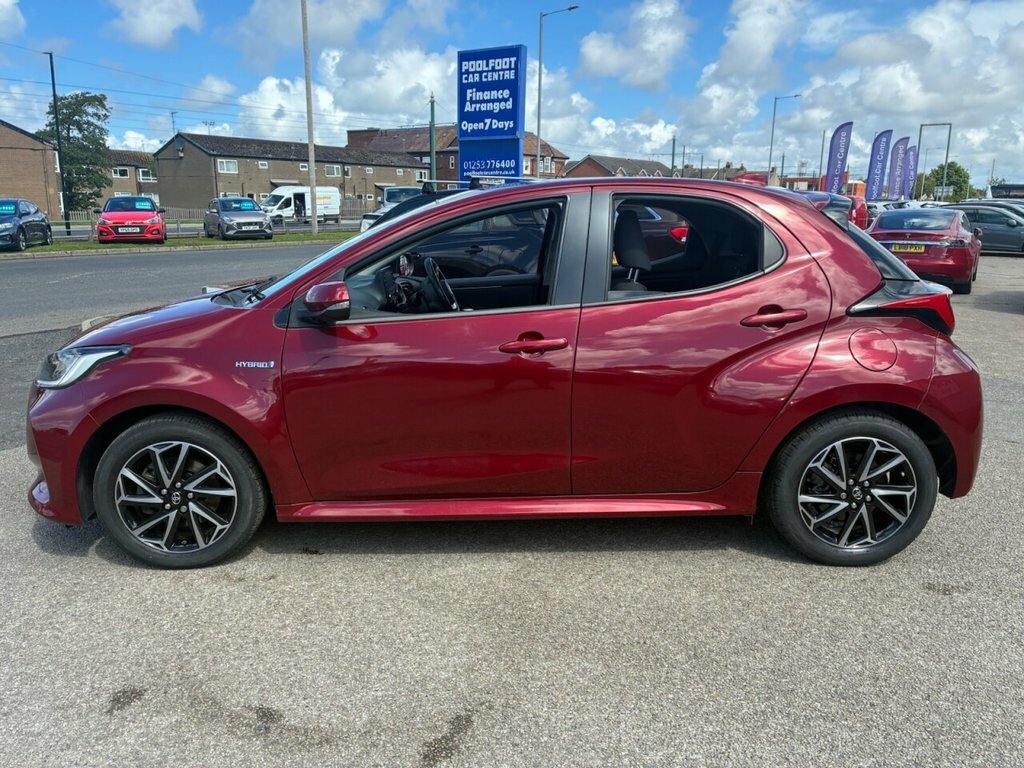 Toyota Yaris 1.5L Design Red #6