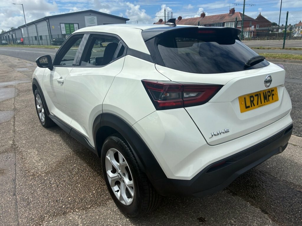 Nissan Juke 1L N-connecta LR71MPF White #6