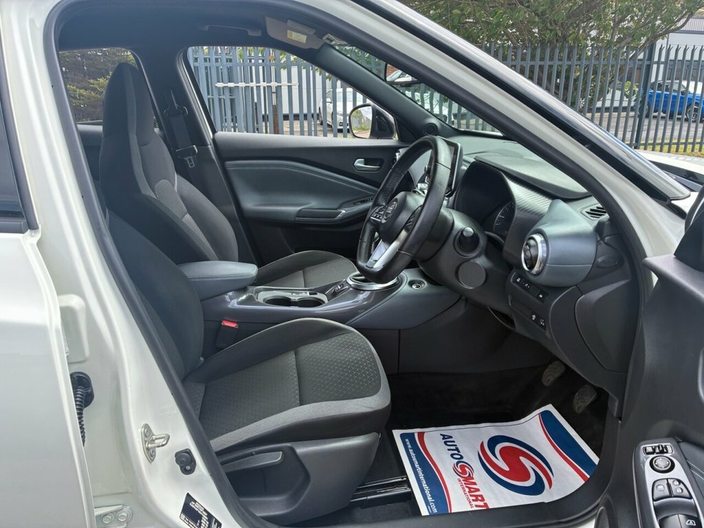 Nissan Juke 1L N-connecta LR71MPF White #3