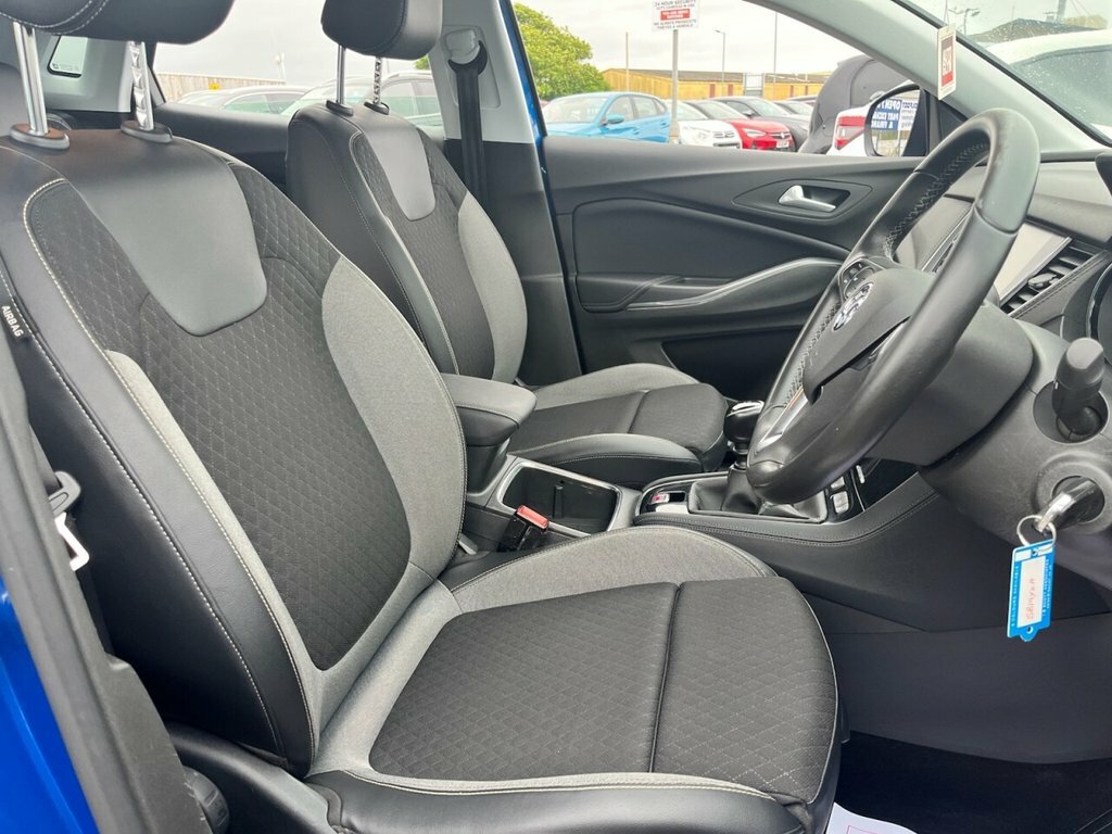 Vauxhall Grandland X 1.5L Sport Nav Blue #4